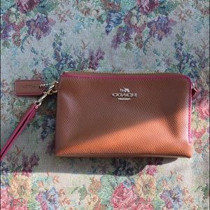 ***SOLD SOLD SOLD***Coach Double Zip Wristlet